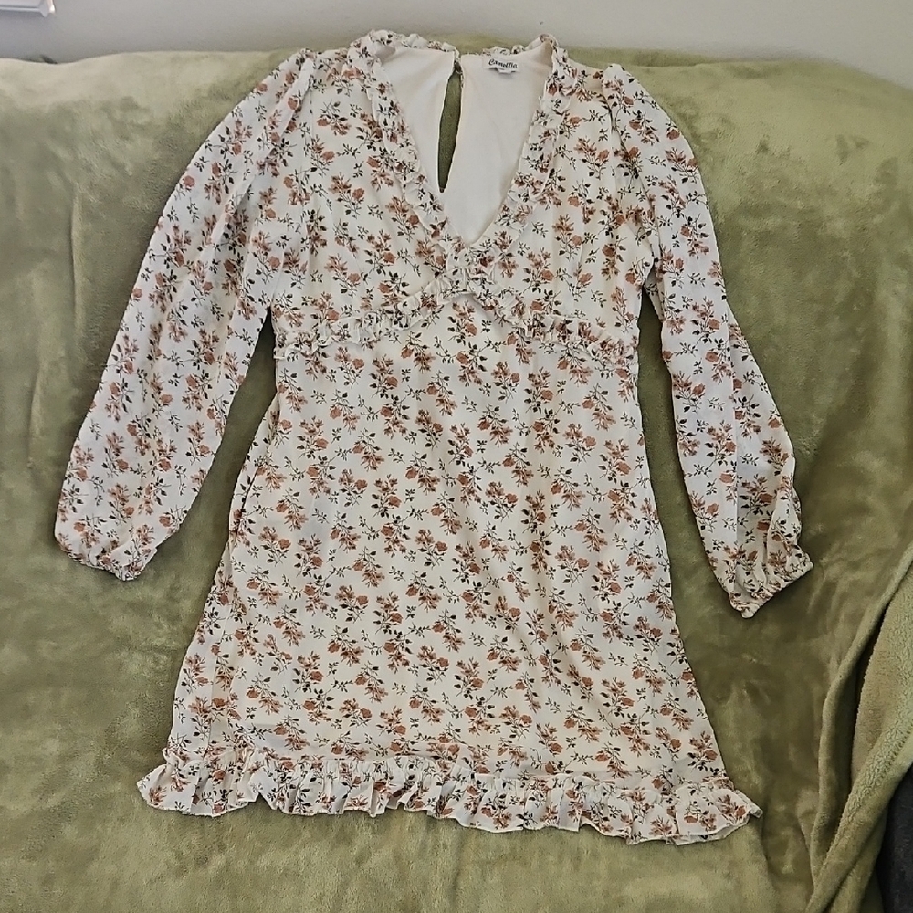 Chic Floral Print Dress with Ruffles